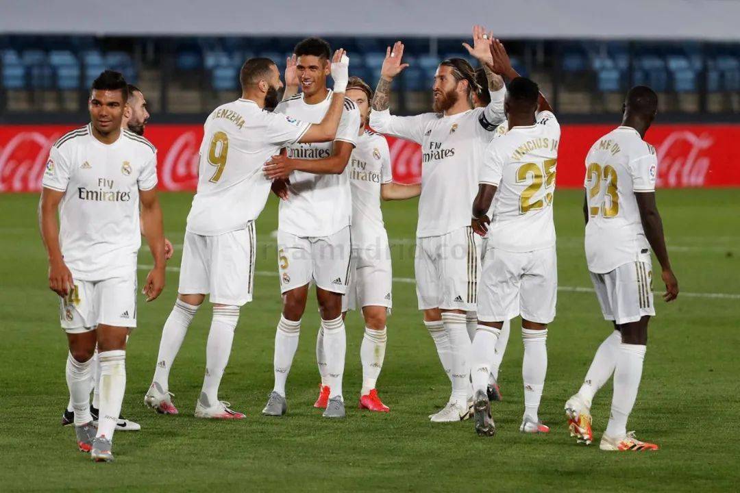 美加墨世界杯分组，梅罗存相逢可能，特朗普获国际足联和平奖（美加墨世界杯分组揭晓：梅罗或再度相逢，特朗普获国际足联和平奖）