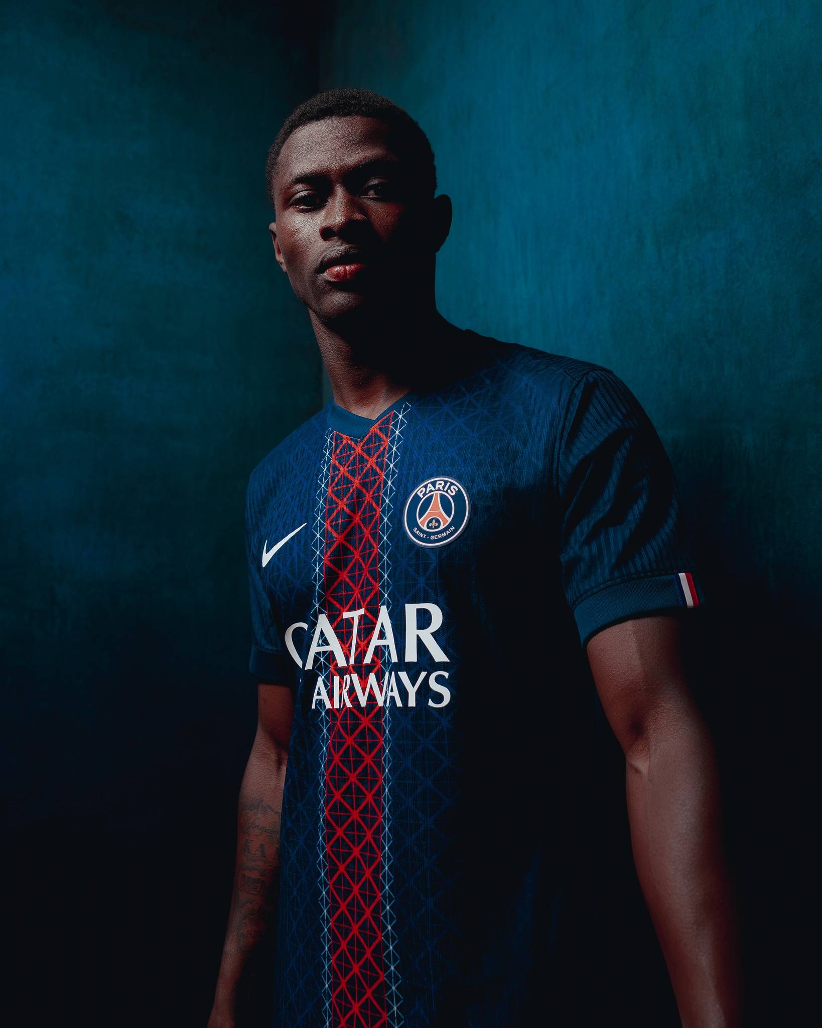 国安官方：李磊右大腿股二头肌拉伤，预计伤缺4周（北京国安官宣：李磊右大腿股二头肌受伤，预计缺阵四周）