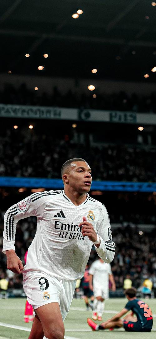 缺席迷你训练营！为了自己的续约合同，库明加就是要硬刚到底（为续约合同强硬到底！库明加选择缺席迷你训练营）