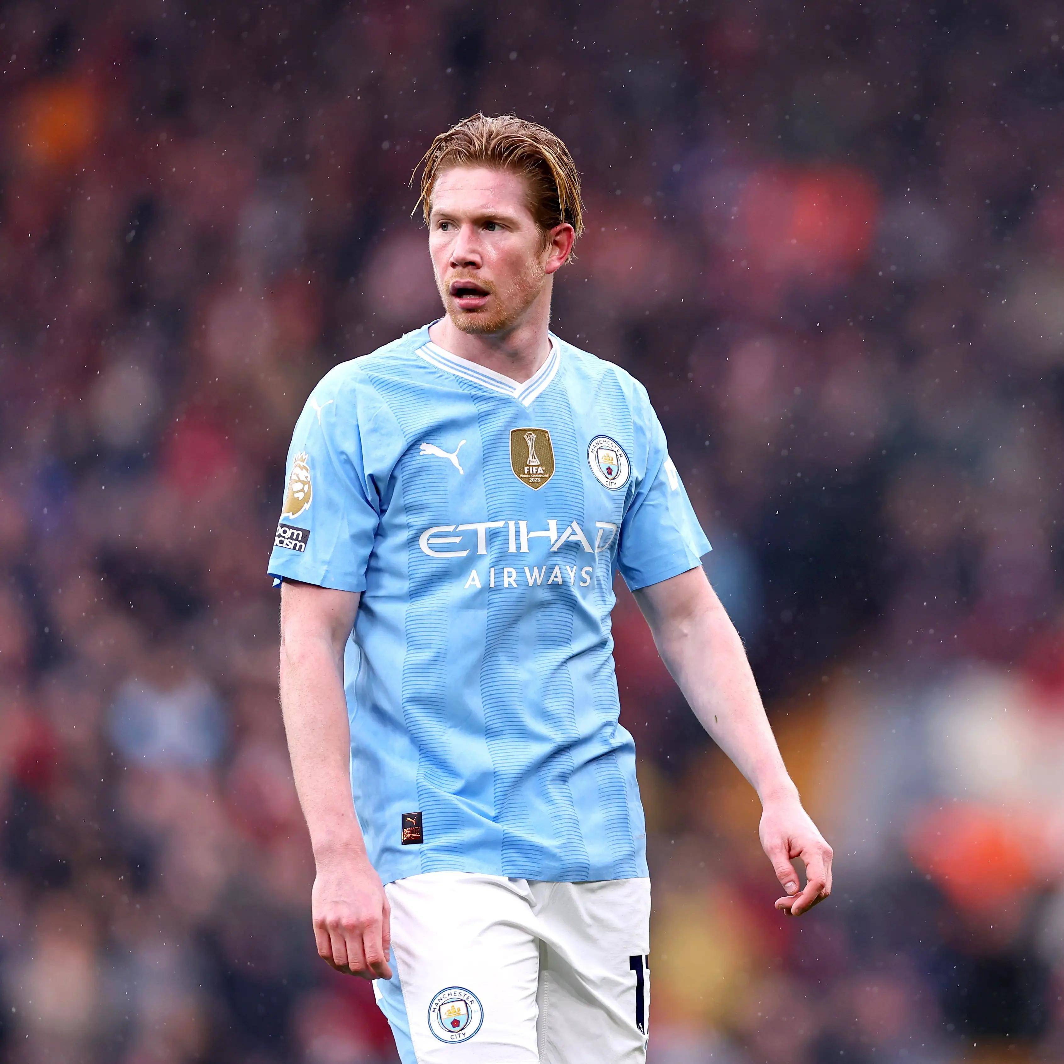 球迷：这球踢得跟动画一样（球迷直呼：这球像动画片一样）