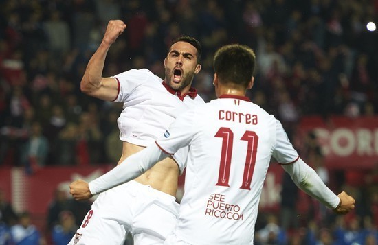 CBA：新疆队再下一城 客场击败青岛（CBA：新疆客场力克青岛 再添一胜）