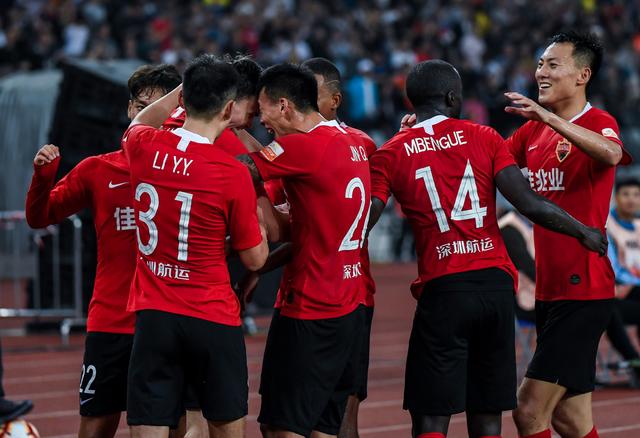 米兰vs萨索洛首发：莫德里奇出战，恩昆库、普利西奇在列（米兰战萨索洛首发出炉：莫德里奇先发，恩昆库、普利西奇入选）