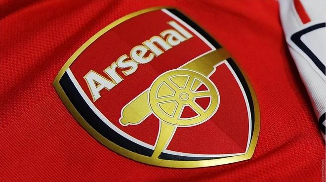 罗马诺：利物浦与曼城有意塞门约；埃斯特旺未来可能踢10号位（罗马诺称：利物浦与曼城追逐塞门约，埃斯特旺未来或司职10号位）